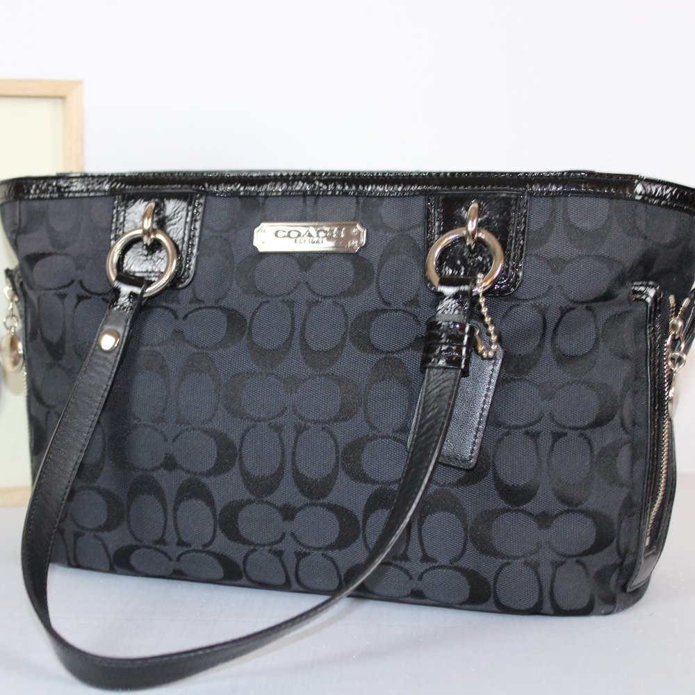 COACH Gallery NS Zipper Tote Bag Handbag Purse Signature Black
